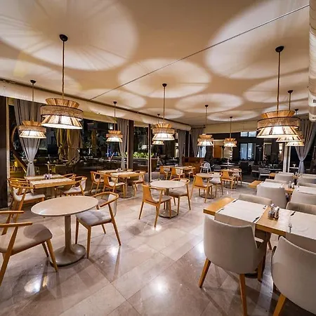 Villa Renovu Premium *